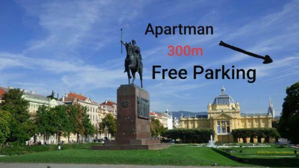 Center Free Parking *